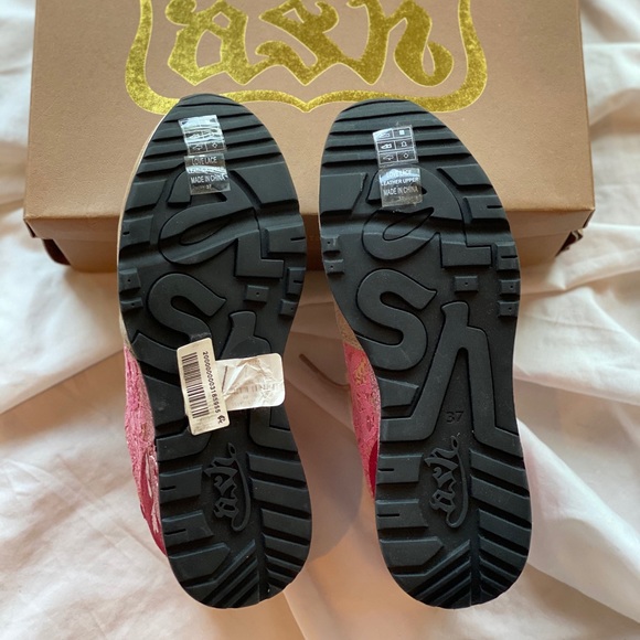 Ash Pink Lace Sneakers (BRAND NEW) - Picture 6 of 7